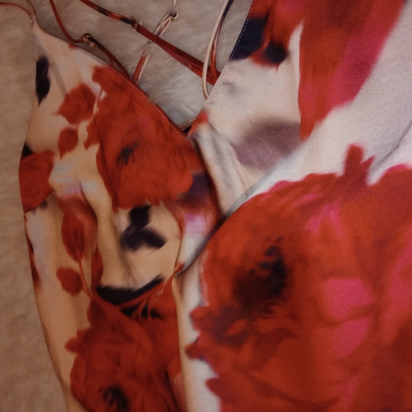 VICTORIA'S SECRET CAMI - Picture 14 of 16